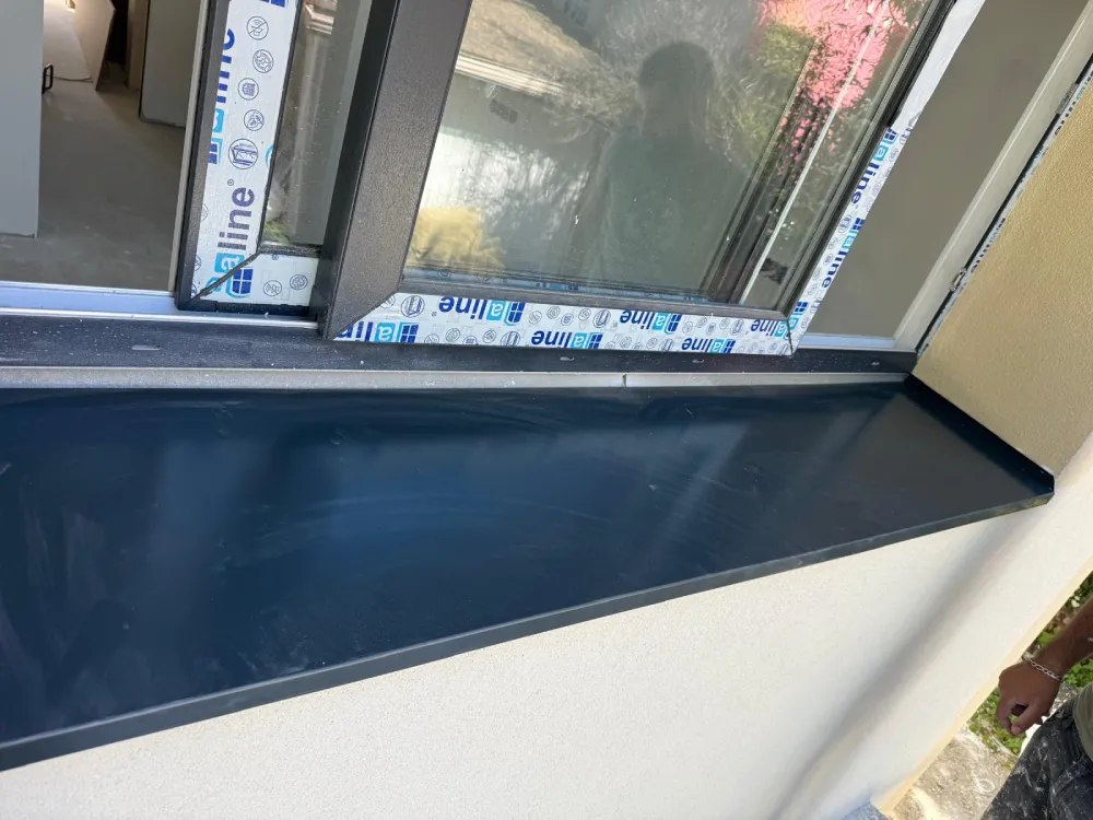 Installation des menuiseries triple vitrage haute performance